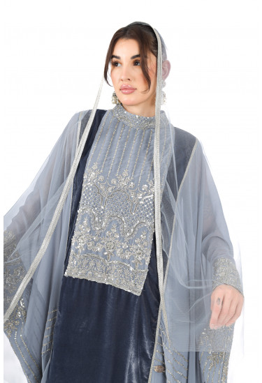 جلابية طويلة فخمة