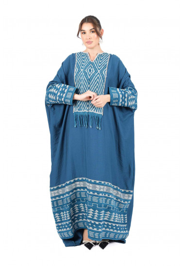 جلابية نسائية بنقوش هندسية