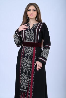 جلابية نسائية بتصميم عصري أصيل