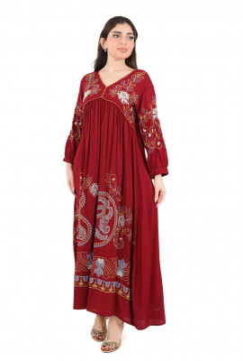 جلابية نسائية مطرزة بأناقة