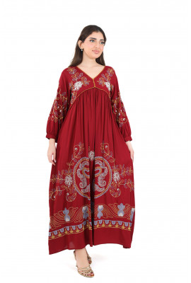 جلابية نسائية مطرزة بأناقة