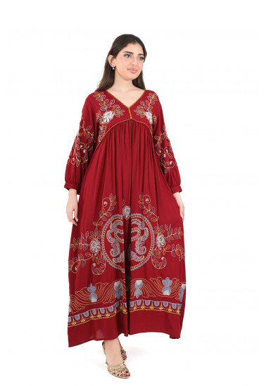 جلابية نسائية مطرزة بأناقة