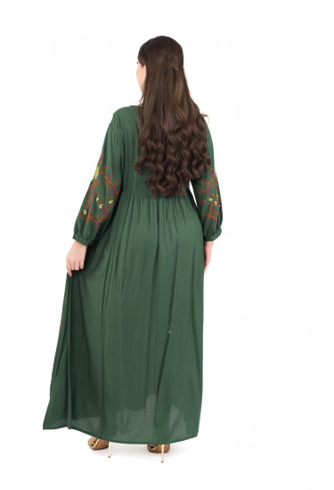 جلابية نسائية مطرزة بأناقة