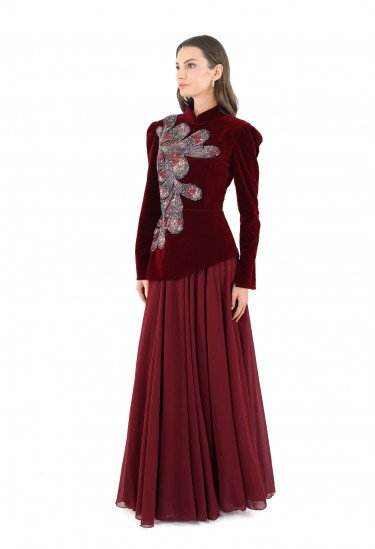 فستان مخملي بتصميم راقي