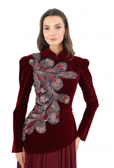 فستان مخملي بتصميم راقي