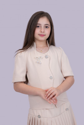 طقم بناتي بتصميم عصري أنيق طقم بناتي بتصميم عصري أنيق