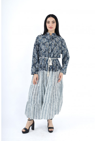 جلابية نسائية بتصميم عصري أنيق