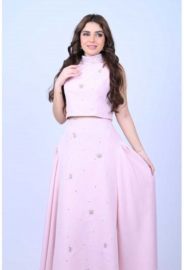 طقم نسائي للمناسبات بتصميم عصري طقم نسائي للمناسبات بتصميم عصري