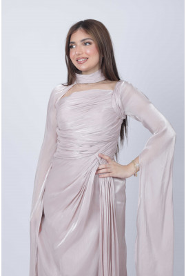فستان سهرة طويل برابطة عنق