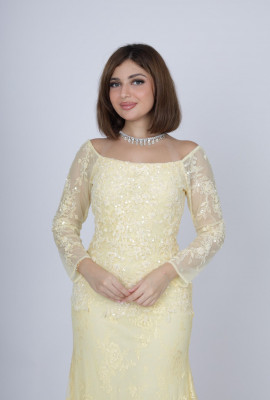 فستان سهرة نسائي مكشوف الأكتاف