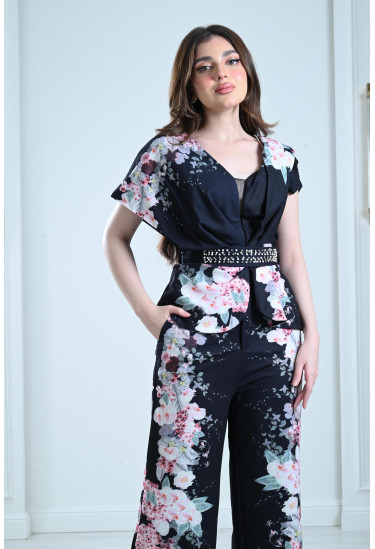 طقم نسائي بطباعات زهور