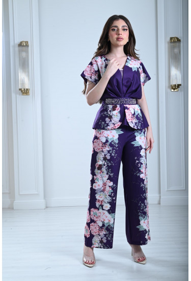 طقم نسائي بطباعات زهور