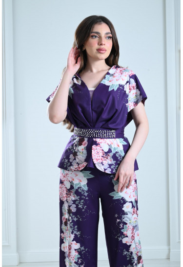 طقم نسائي بطباعات زهور