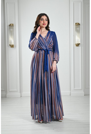 فستان طويل مخطط