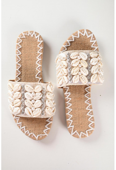 حذاء نسائي مطرز حذاء نسائي مطرز