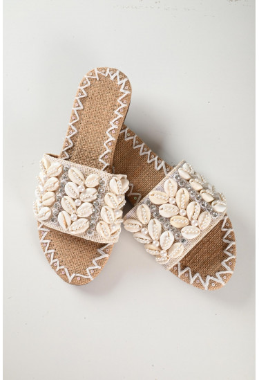 حذاء نسائي مطرز حذاء نسائي مطرز