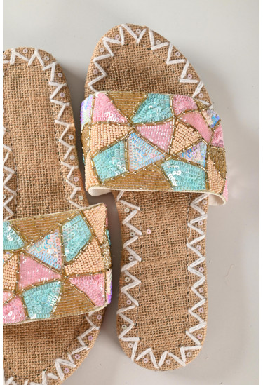 حذاء نسائي بخرز ملون حذاء نسائي بخرز ملون