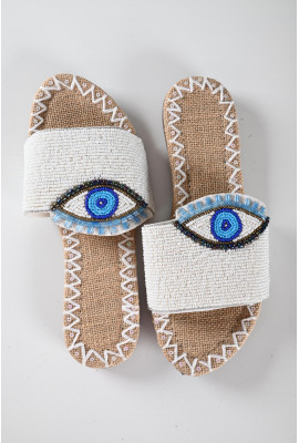 أحذية نسائية مطرزة