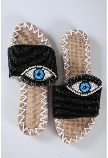 أحذية نسائية مطرزة أحذية نسائية مطرزة