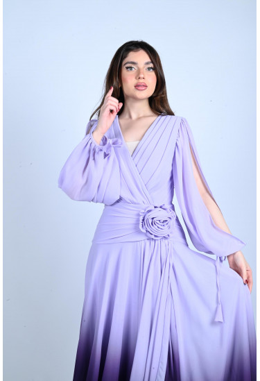 فستان طويل بكتل الألوان