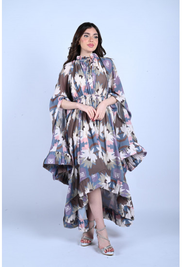 فستان بطباعات من الزهور فستان بطباعات من الزهور