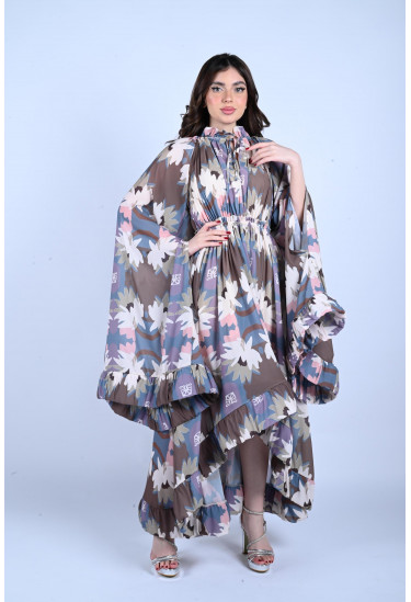 فستان بطباعات من الزهور فستان بطباعات من الزهور