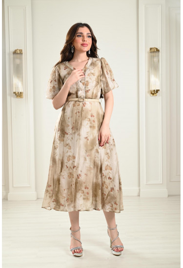 فستان قصير مزين بالزهور فستان قصير مزين بالزهور