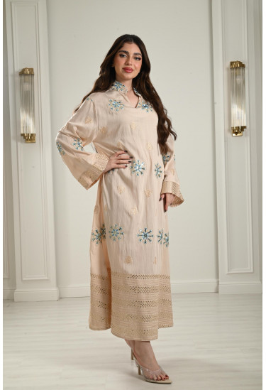 جلابية أنيقة بتطريز رقيق