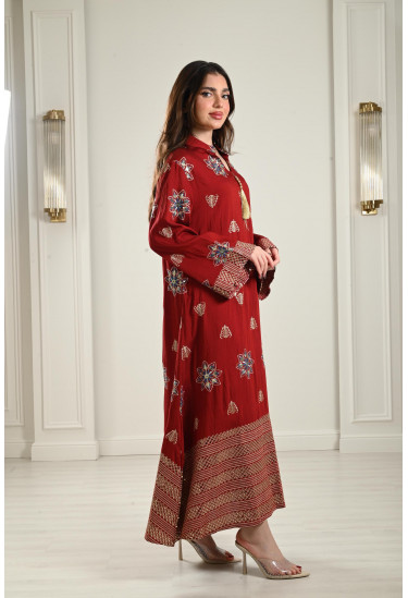 جلابية أنيقة بتطريز رقيق