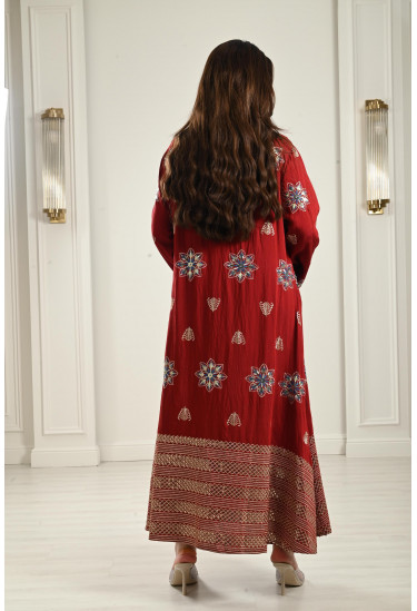 جلابية أنيقة بتطريز رقيق