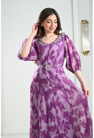 فستان طويل بطباعات ناعمة فستان طويل بطباعات ناعمة