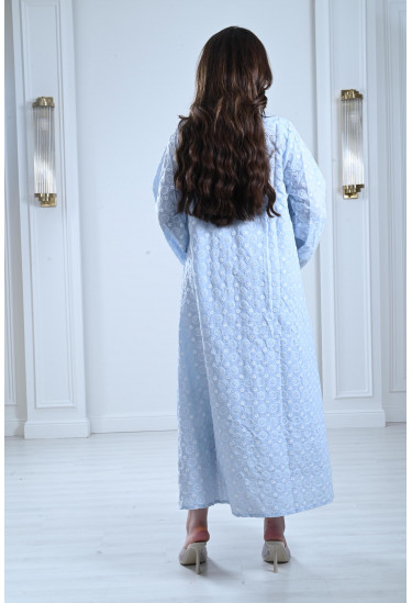 جلابية طويلة مزينة باللولي