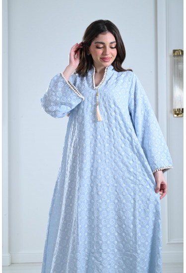 جلابية طويلة مزينة باللولي