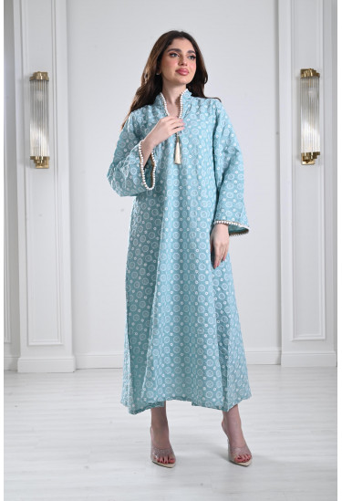 جلابية طويلة مزينة باللولي