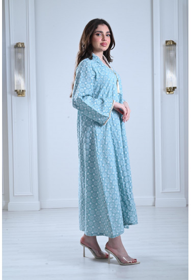 جلابية طويلة مزينة باللولي