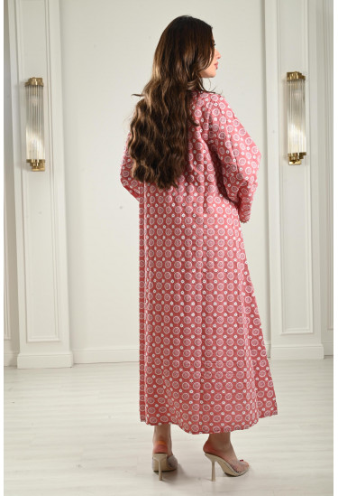 جلابية طويلة مزينة باللولي