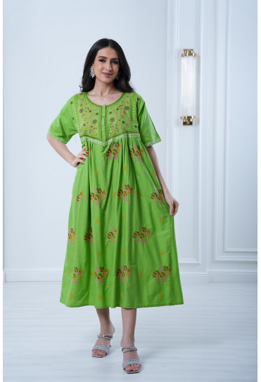 جلابية ميدي قصيرة مطرزة