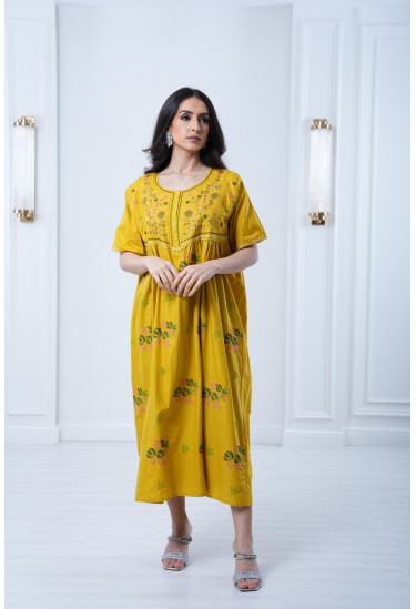 جلابية ميدي قصيرة مطرزة