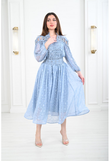 طقم نسائي بلوزة و تنورة