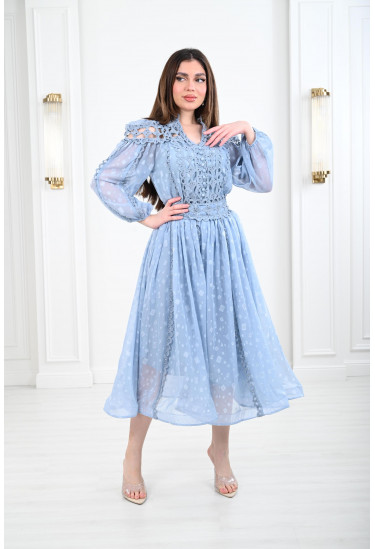 طقم نسائي بلوزة و تنورة