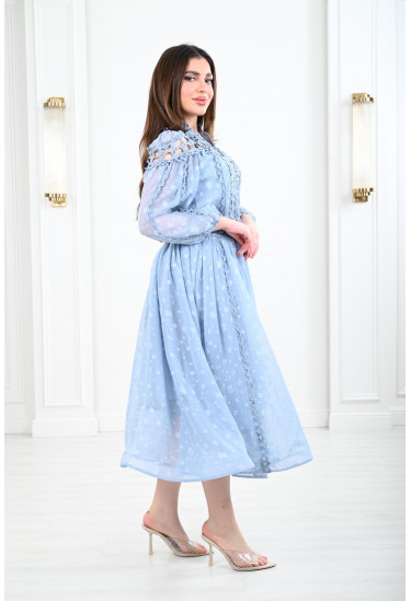 طقم نسائي بلوزة و تنورة