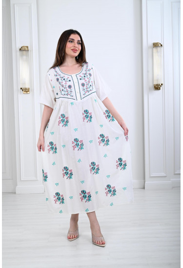 جلابية ماكسي مطرزة