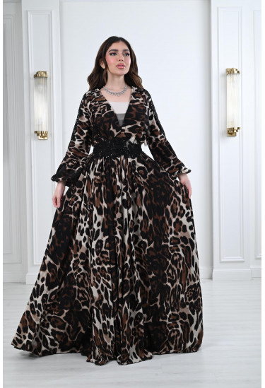 فستان نسائي مزين بالدانتيل