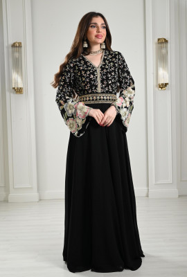 جلابية فاخرة مطرزة