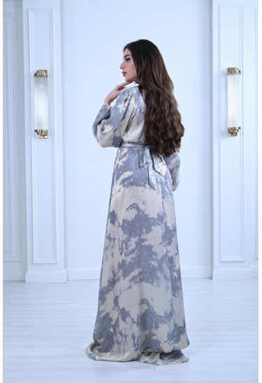 فستان طويل من نسيج لامع فستان طويل من نسيج لامع