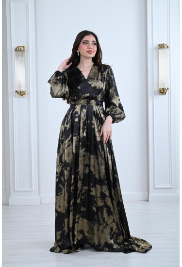 فستان طويل من نسيج لامع فستان طويل من نسيج لامع