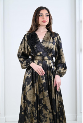 فستان طويل من نسيج لامع فستان طويل من نسيج لامع