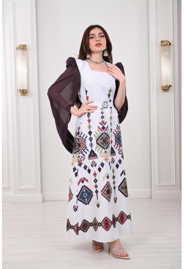 فستان طويل بأكمام مميزة فستان طويل بأكمام مميزة