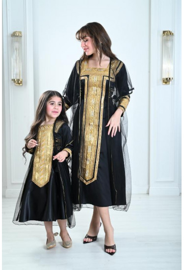 فستان جميل نسائي يوم التأسيس