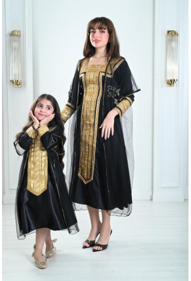 فستان جميل نسائي يوم التأسيس